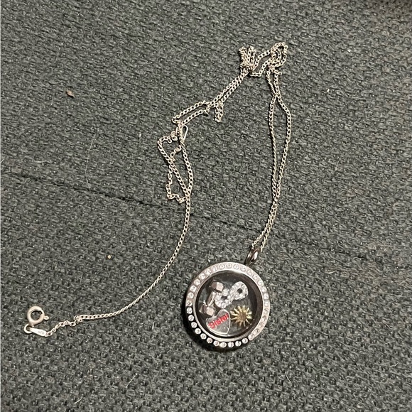 Window Locket and charms - Picture 5 of 5